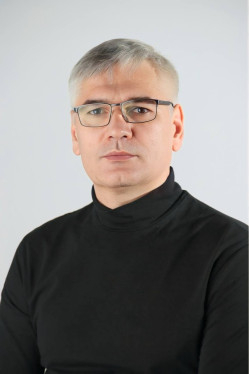 Попов Владимир Валерьевич.